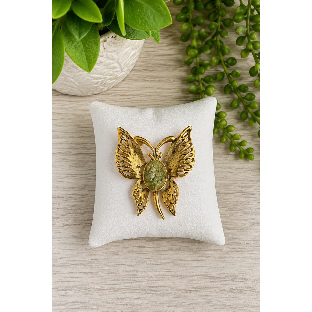 Vintage 1960s 70s Gold Tone Butterfly Brooch Green Stone Chip Cabochon Pin Retro